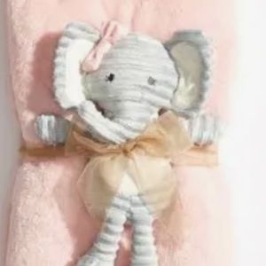 Chick pea elephant and blanket set